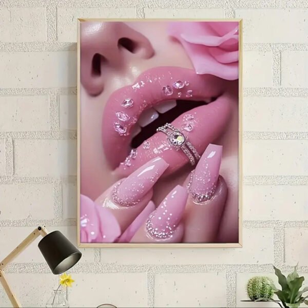 Art Mural Encadrée 1pc - Femme Abstraite avec Ongles Roses et Bagues, Pierres Précieuses