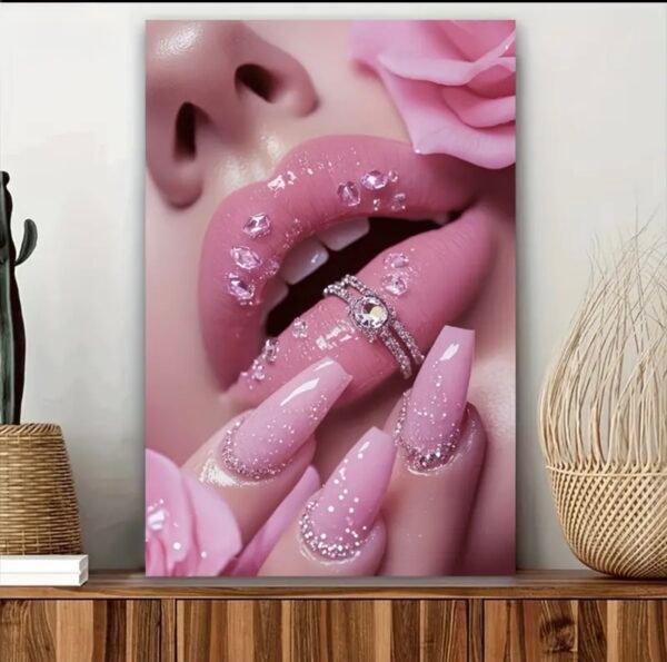 Art Mural Encadrée 1pc - Femme Abstraite avec Ongles Roses et Bagues, Pierres Précieuses