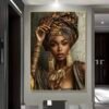 IMG_6400 Tableau mural plat 2D, 1 pièce, Portrait de femme africaine sur toile - Femme élégante en tenue traditionnelle africaine avec bijoux dorés,