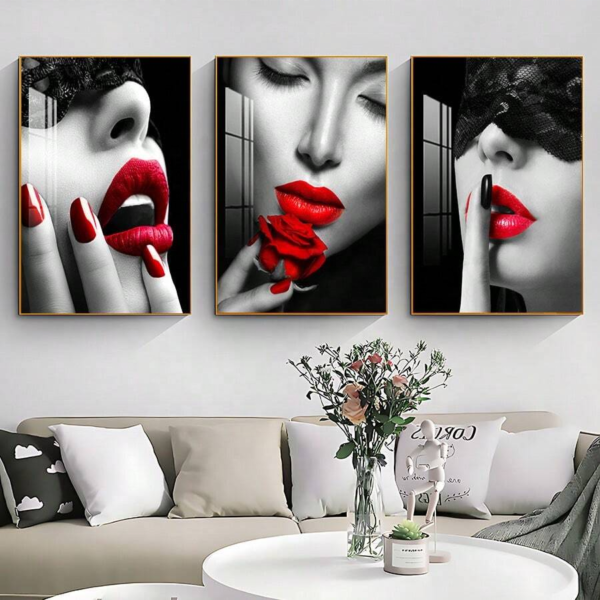 H6adc8554fe5a44f3a9555f18894a0f6bw Set de 3 Tableaux Femme Glamour – Art Mural Moderne