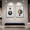 5FA11910-E3B8-4F63-A46B-87C83E235836 Ensemble de 2 Tableaux Muraux Abstraits Modernes – Bleu Marine et Or – Décoration Murale de Luxe – Cadre Noir – 50 × 70 cm