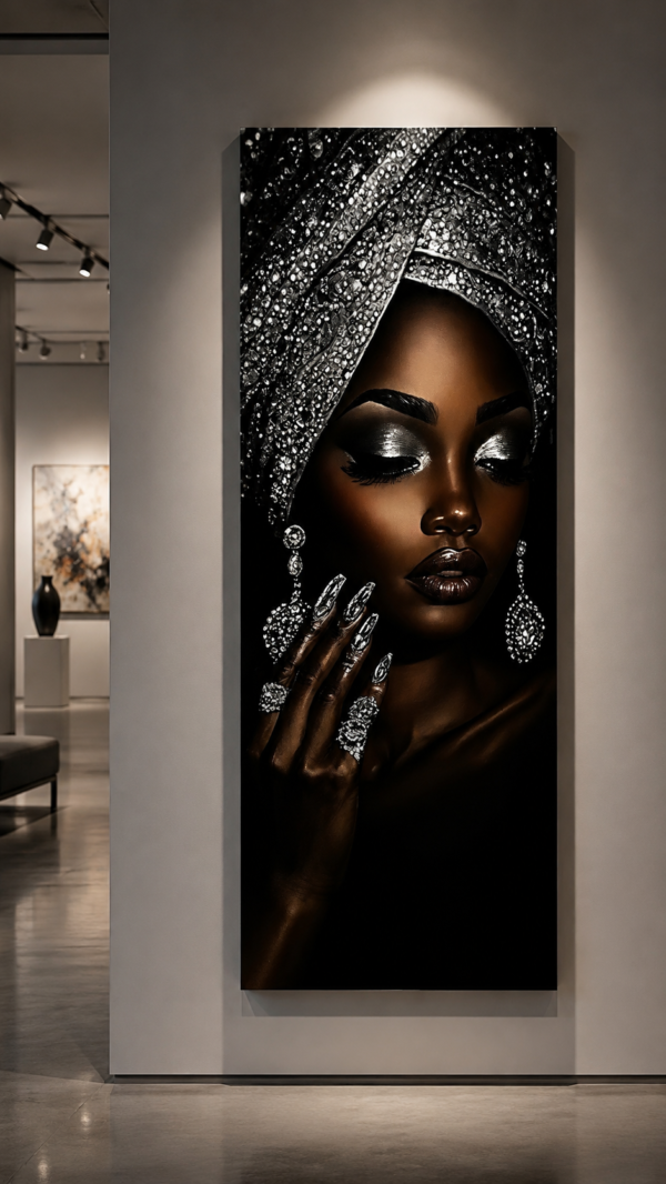 ED578DE5-F0D8-4063-A593-827BCAC10668 Art mural 1 pièce sur toile (Canvas) – Portrait Femme Élégante Noir & Argent | Décoration Murale Moderne | Tableau Vertical 60 × 120cm | Rithdecor