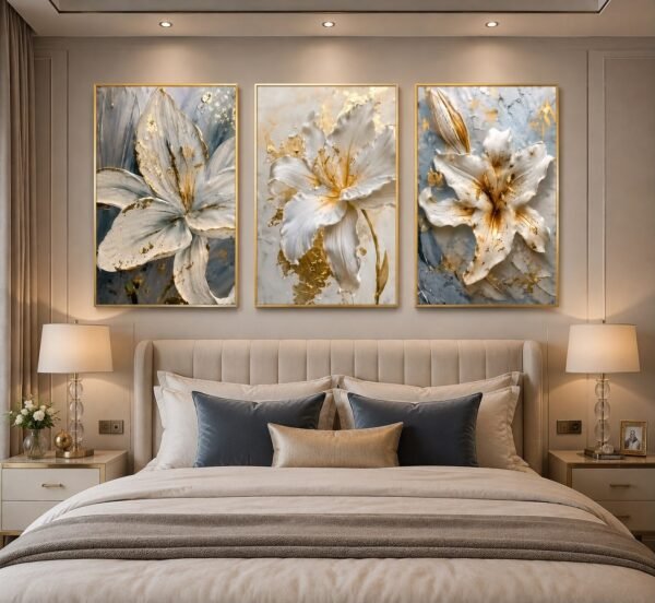 WhatsApp Image 2026-08-19 at 12.33.59 Ensemble 3 Tableaux Fleurs Luxe Blanc Or – Cristal Porcelaine Effet Diamant – Cadre Or Champagne Brossé – 50 x 70 cm